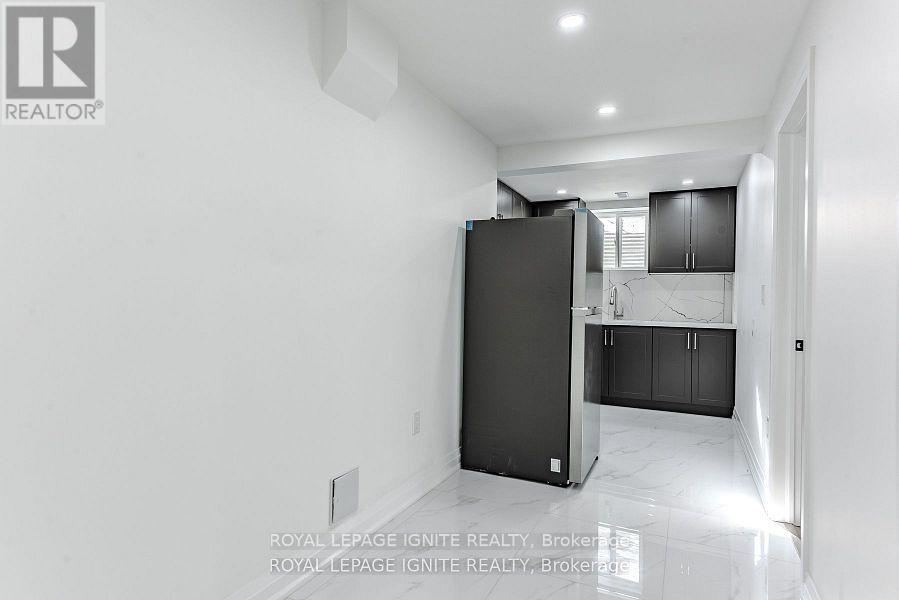 4 Drayton Crescent, Brampton, Ontario  L6T 3G7 - Photo 29 - W12479105