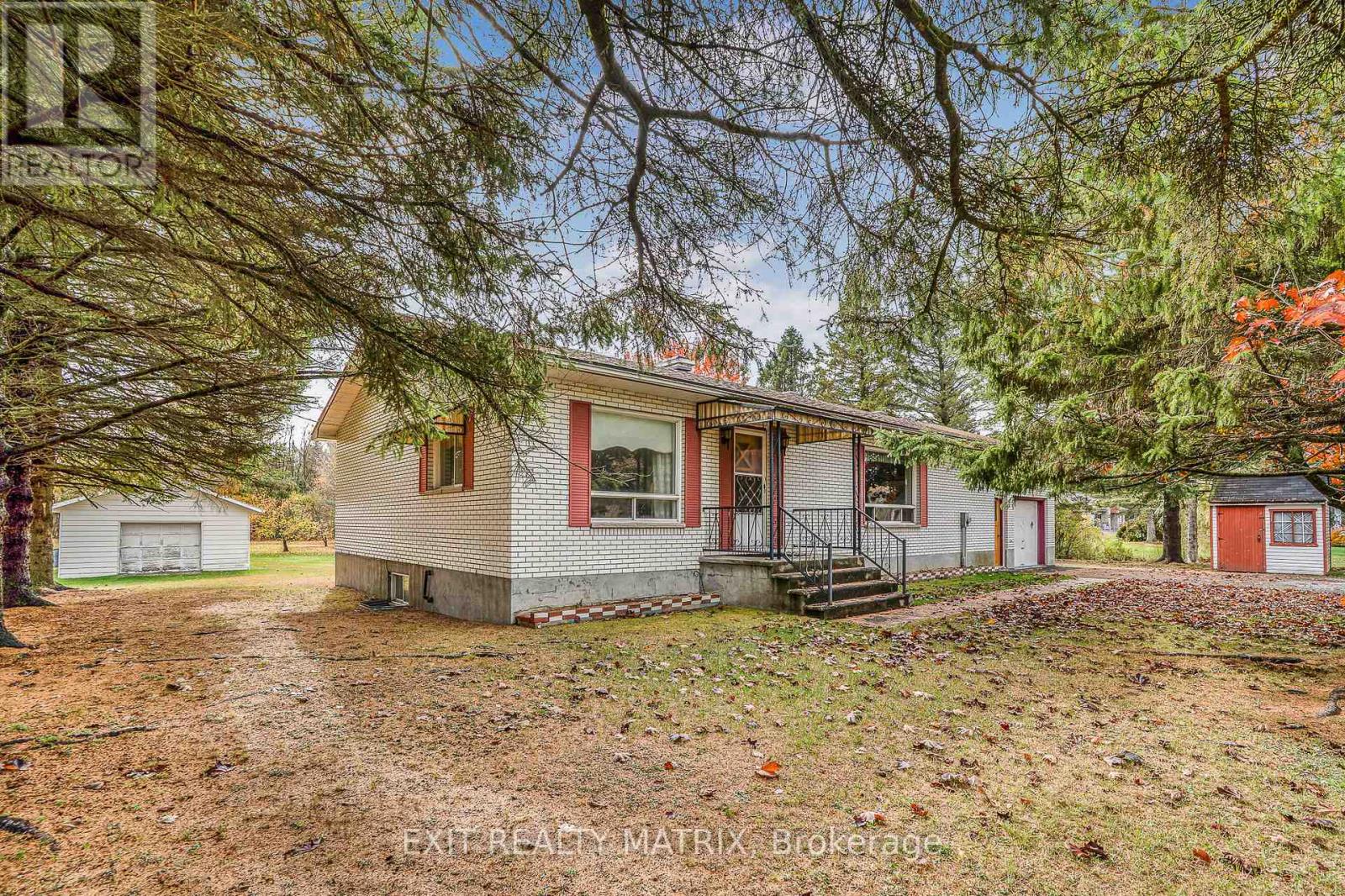5079 County Rd 17 Road, Alfred And Plantagenet, Ontario  K0B 1A0 - Photo 1 - X12479136