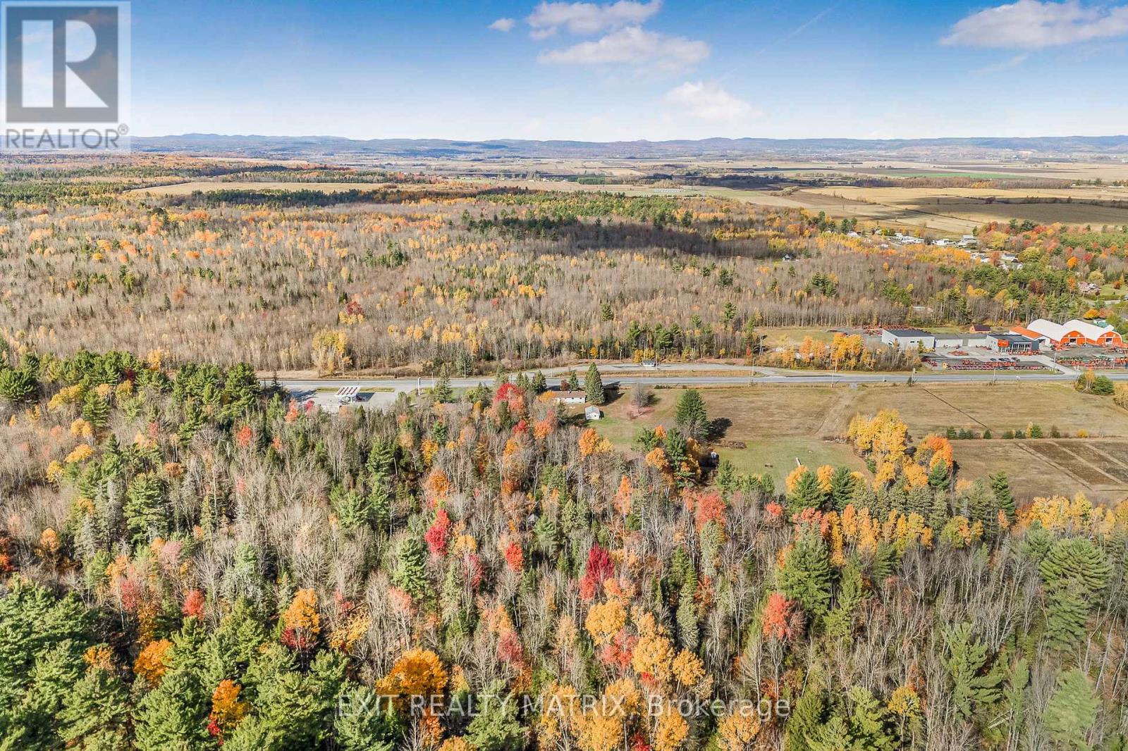 5079 County Rd 17 Road, Alfred And Plantagenet, Ontario  K0B 1A0 - Photo 35 - X12479136
