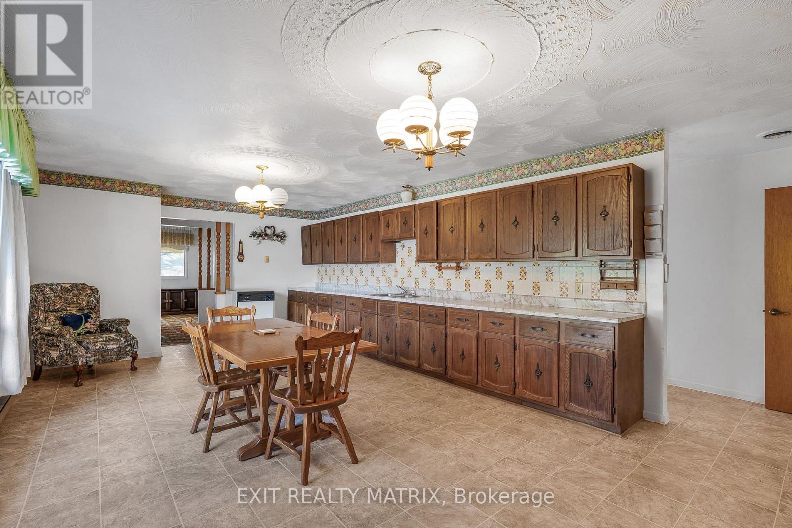 5079 County Rd 17 Road, Alfred And Plantagenet, Ontario  K0B 1A0 - Photo 9 - X12479136