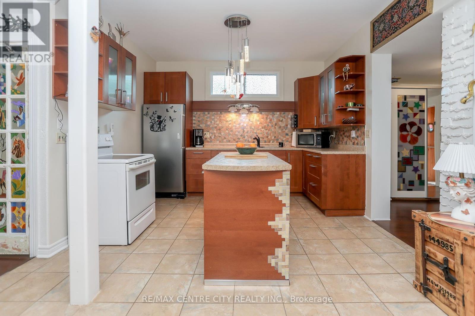 Photo 9 of 38 for 2349 Main Street