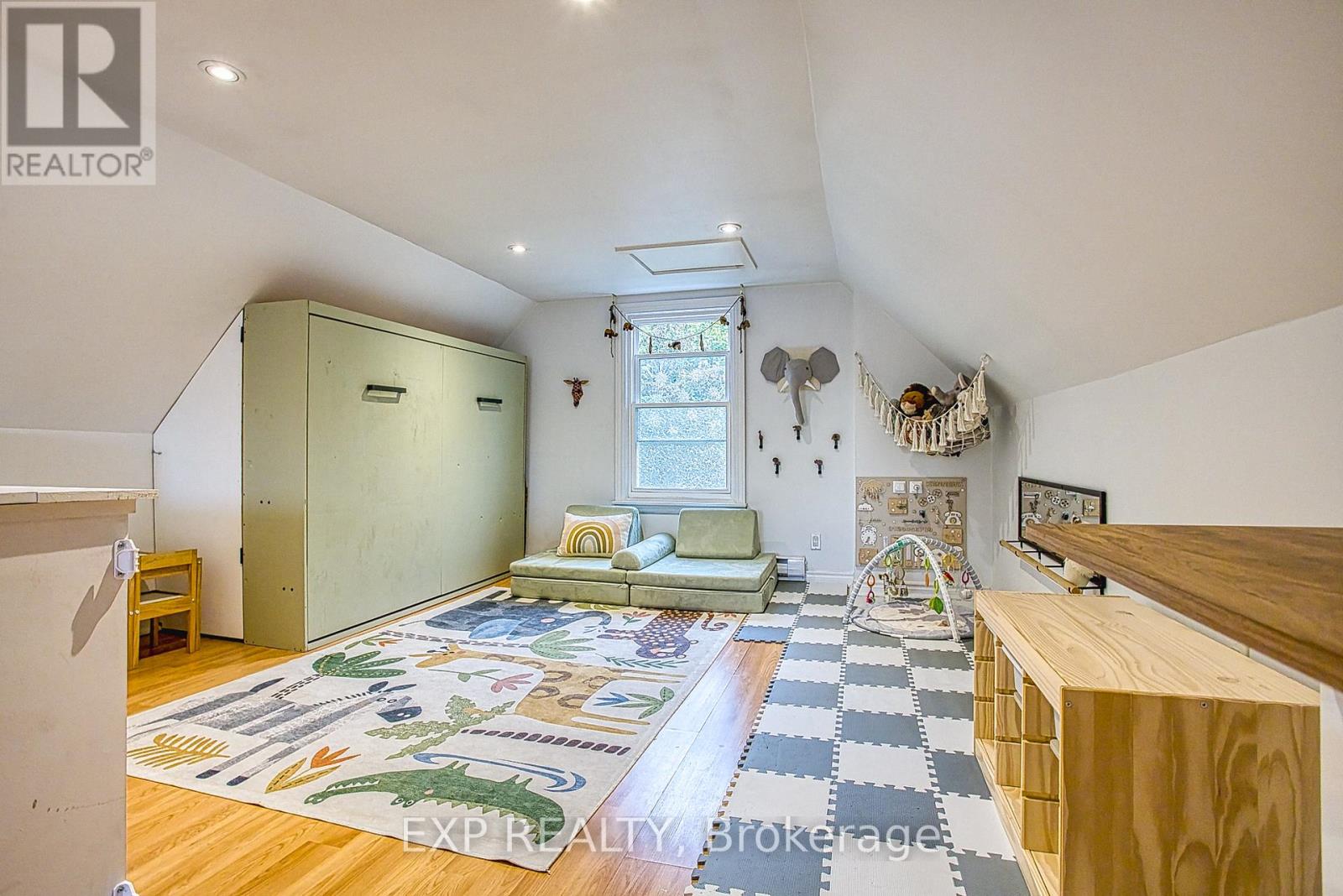 176 Emerald Street S, Hamilton, Ontario  L8N 2V7 - Photo 28 - X12479075