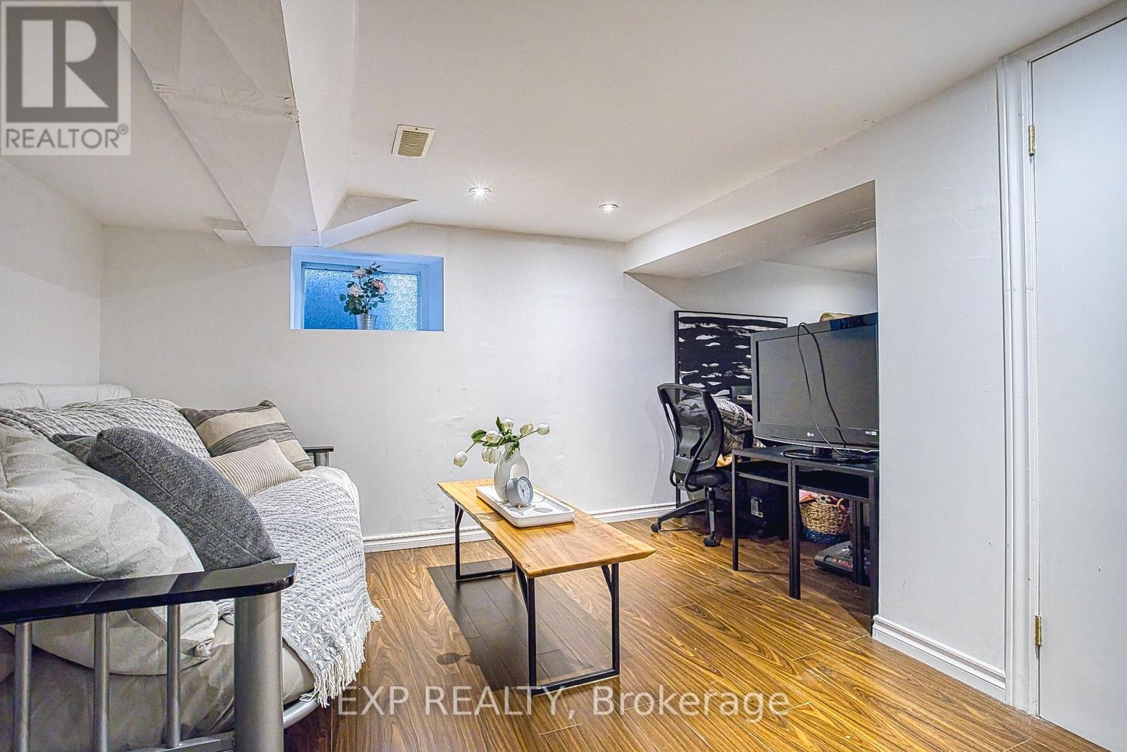 176 Emerald Street S, Hamilton, Ontario  L8N 2V7 - Photo 33 - X12479075