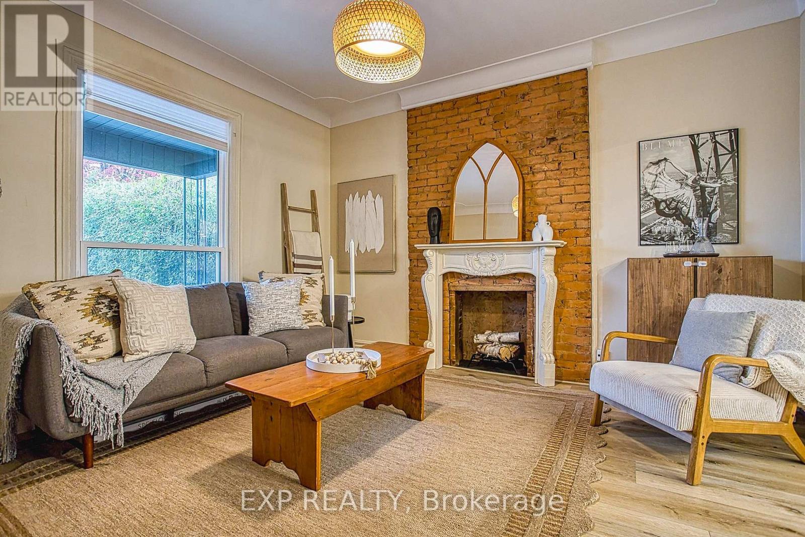 176 Emerald Street S, Hamilton, Ontario  L8N 2V7 - Photo 7 - X12479075