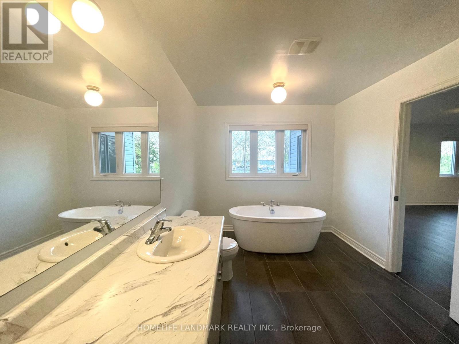 7528 Marpin Court, Niagara Falls, Ontario  L2H 0P3 - Photo 15 - X12479112