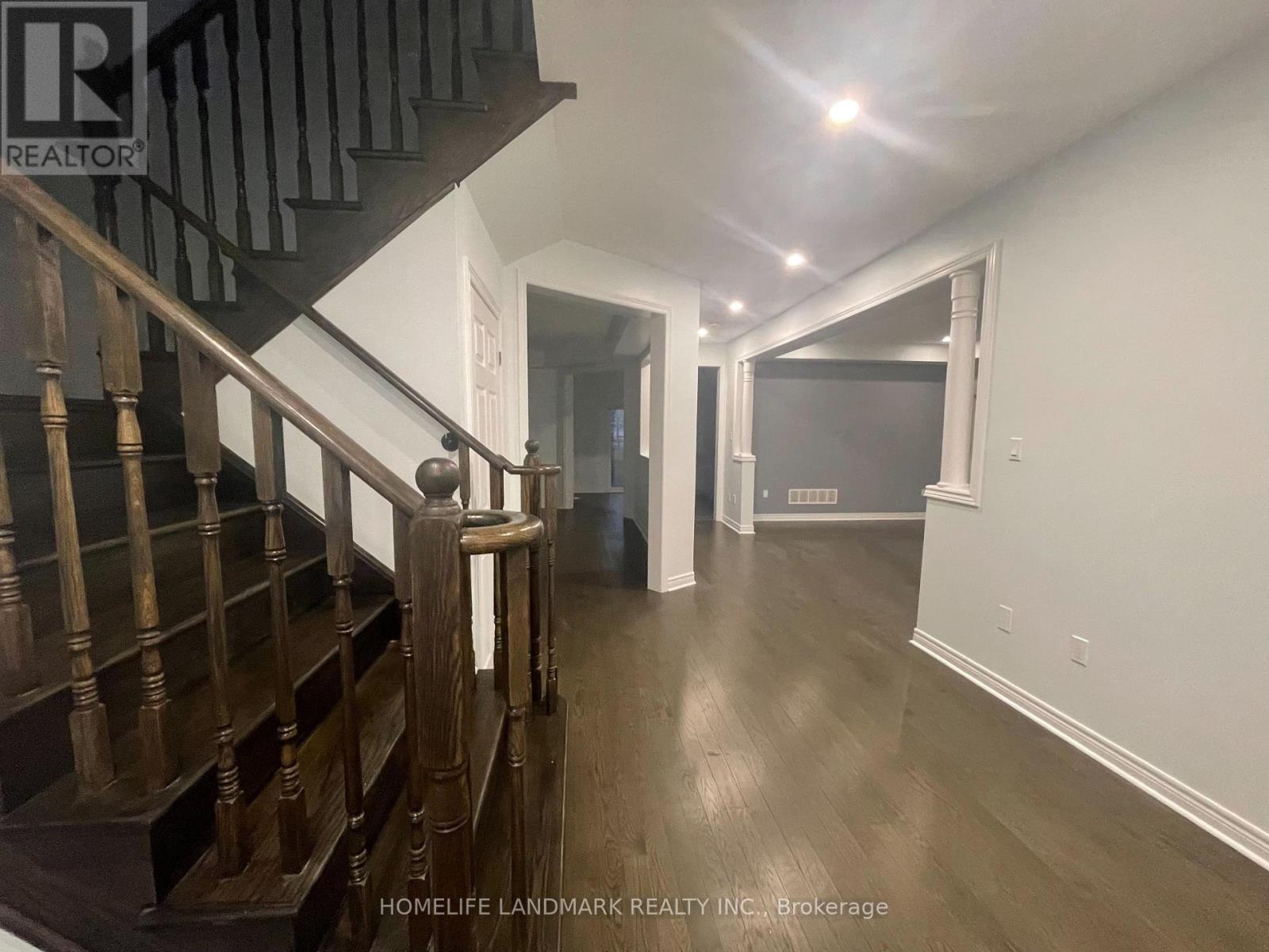 7528 Marpin Court, Niagara Falls, Ontario  L2H 0P3 - Photo 5 - X12479112