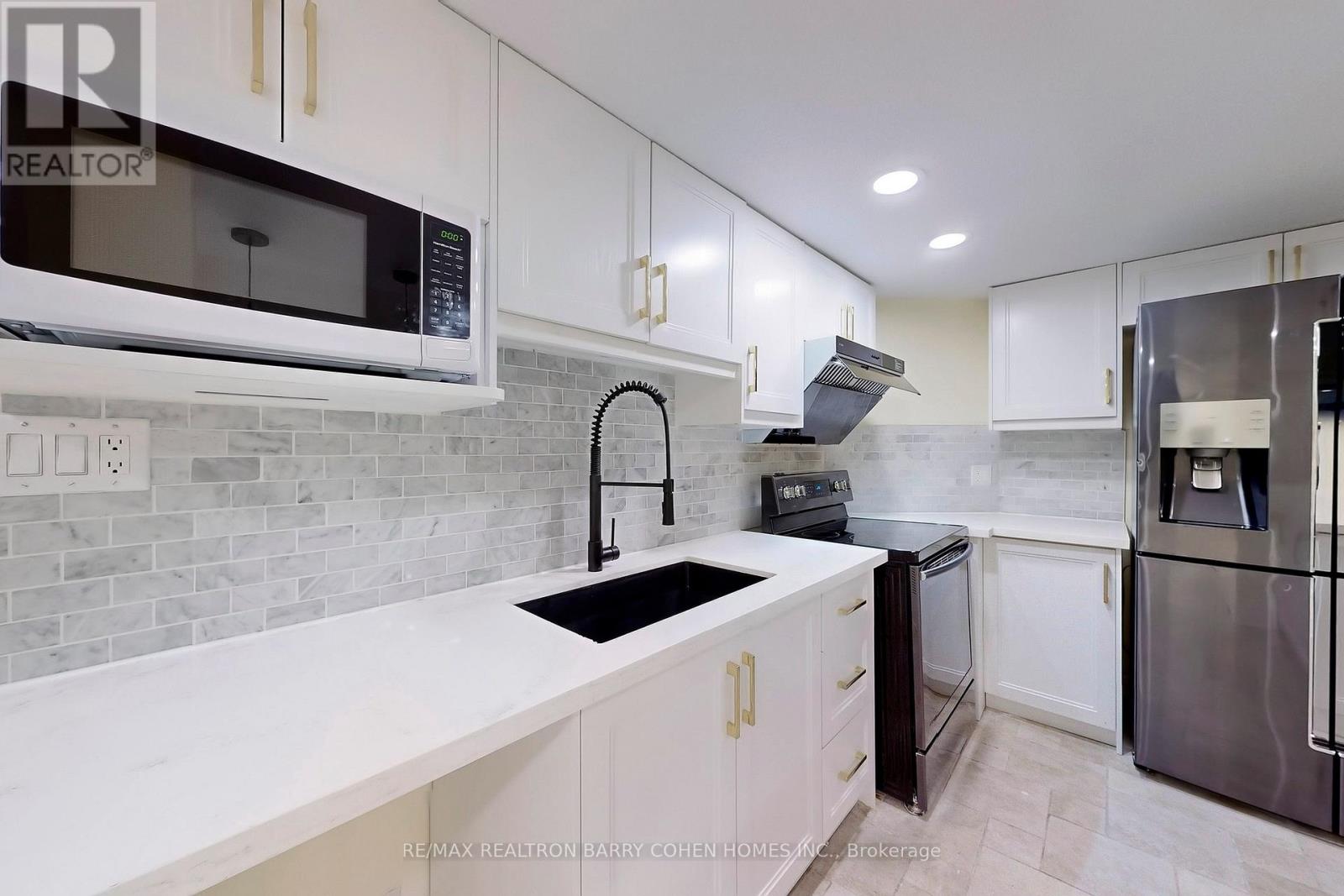 12 Larkfield Drive, Toronto (Banbury-Don Mills), Ontario  M3B 2H1 - Photo 39 - C12479122