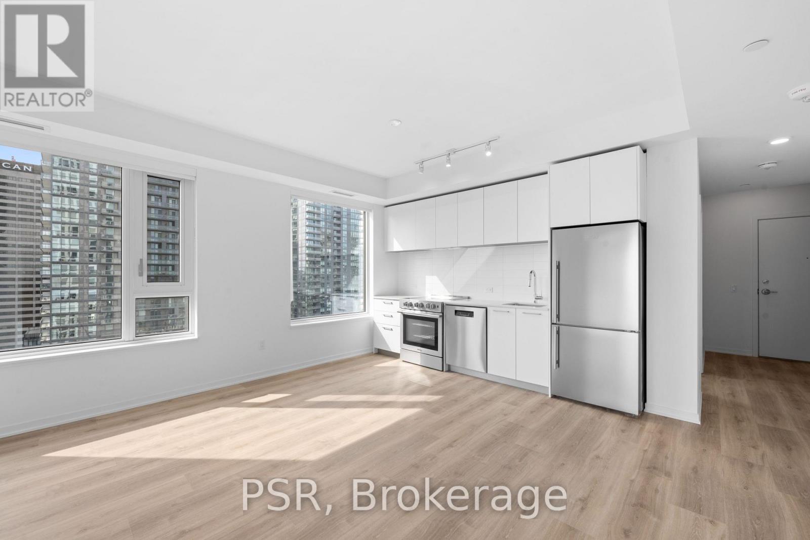 1609 - 101 Roehampton Avenue, Toronto, Ontario  M4P 2W2 - Photo 3 - C12479163