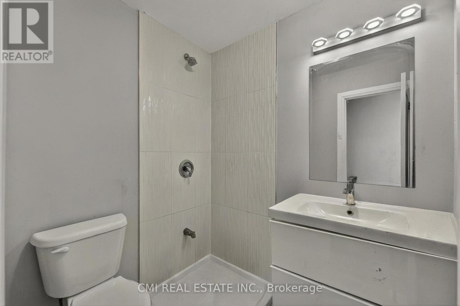 20 Jeavons Avenue, Toronto, Ontario  M1K 1S8 - Photo 14 - E12479145