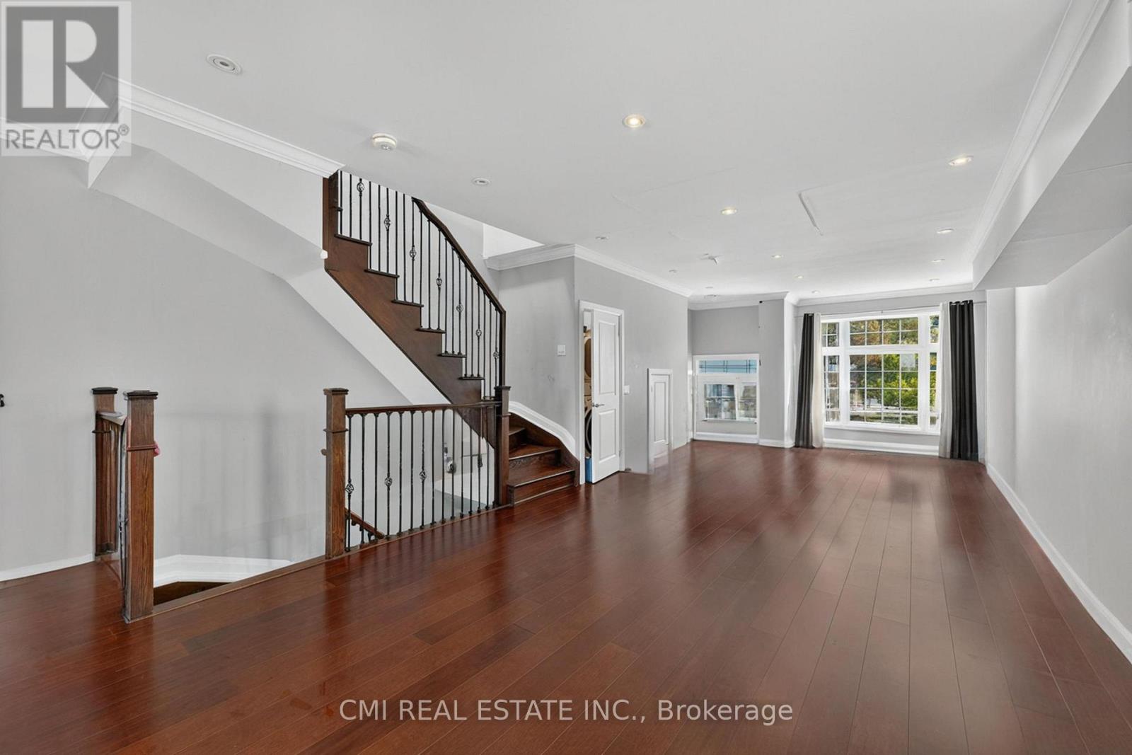 20 Jeavons Avenue, Toronto, Ontario  M1K 1S8 - Photo 4 - E12479145