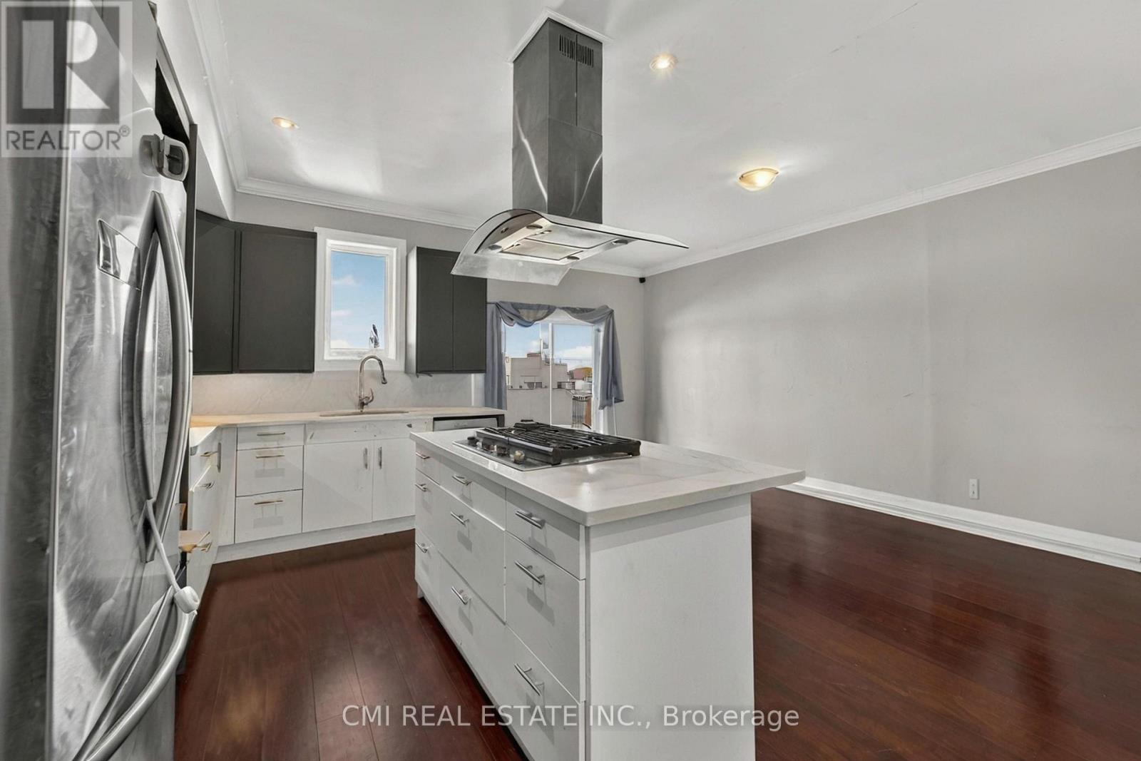 20 Jeavons Avenue, Toronto, Ontario  M1K 1S8 - Photo 5 - E12479145