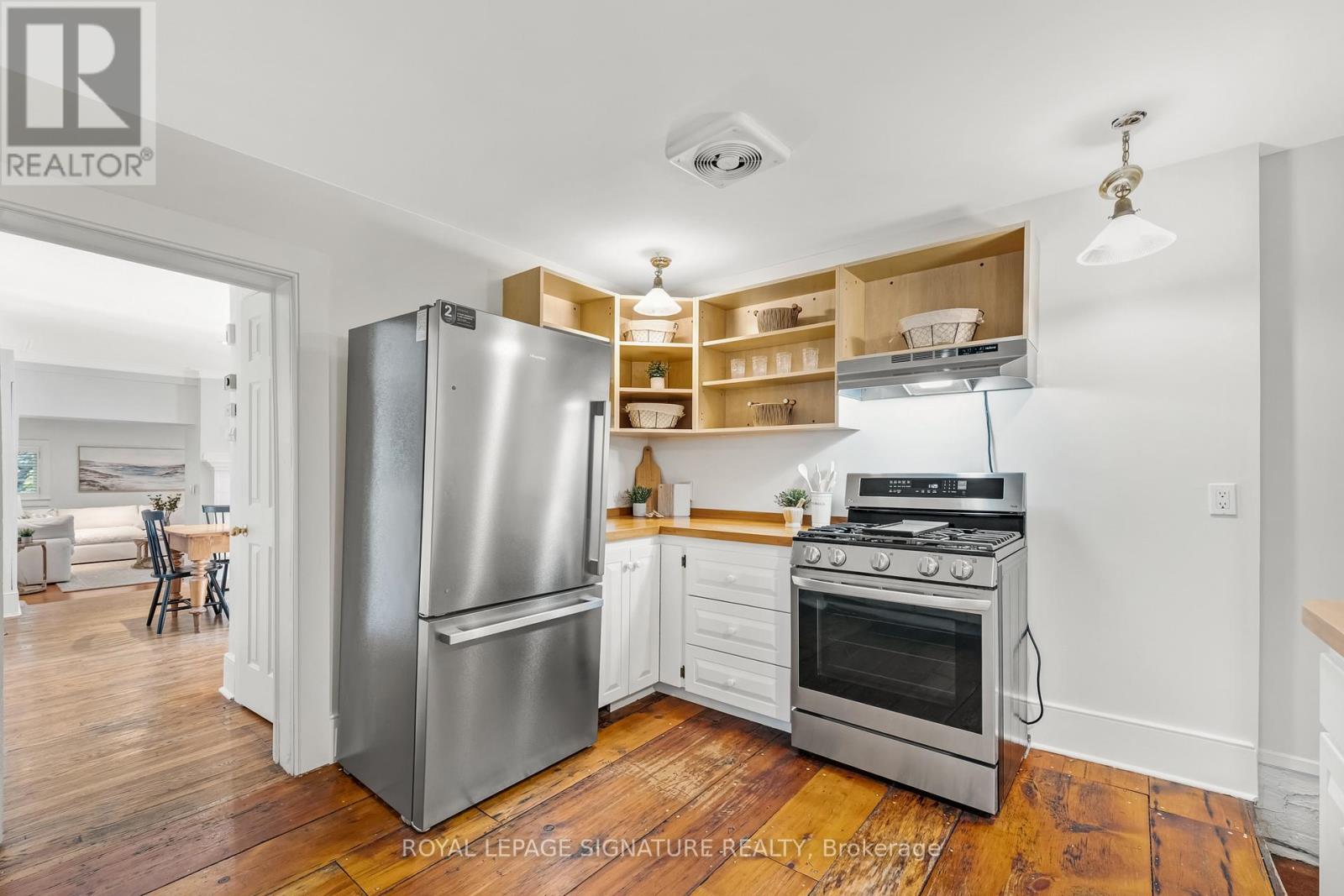 22 Beechwood Crescent, Toronto, Ontario  M4K 2K8 - Photo 10 - E12479193