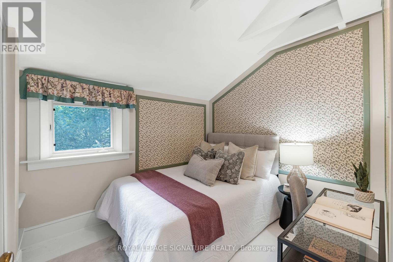 22 Beechwood Crescent, Toronto, Ontario  M4K 2K8 - Photo 19 - E12479193