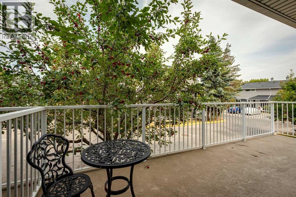 396 Regal Park Ne, Calgary, Alberta  T2E 0S6 - Photo 5 - A2265042