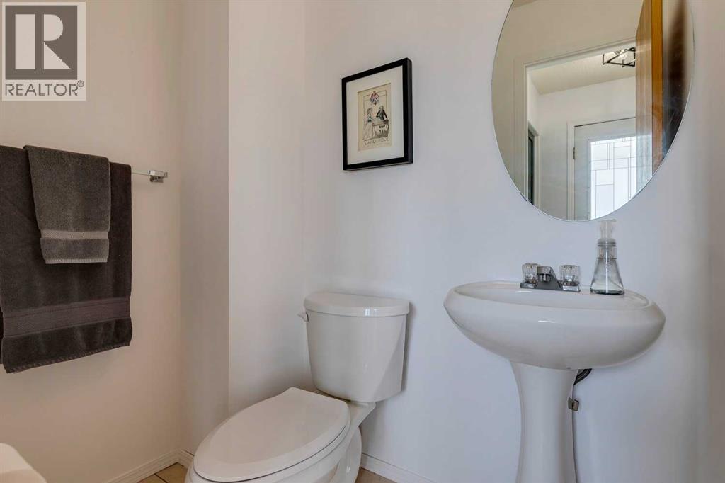 396 Regal Park Ne, Calgary, Alberta  T2E 0S6 - Photo 16 - A2265042