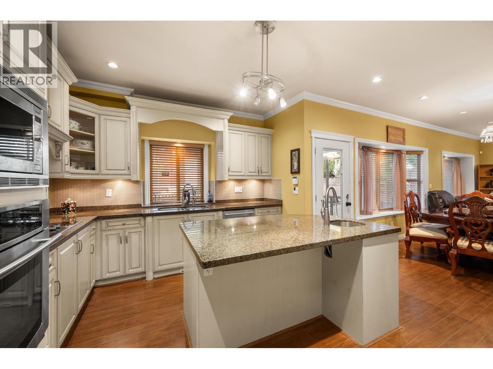 7058 Patterson Avenue, Burnaby, British Columbia  V5J 3N7 - Photo 14 - R3061105