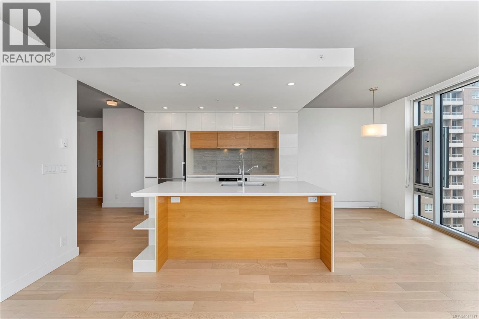 804 989 Johnson St, Victoria, British Columbia