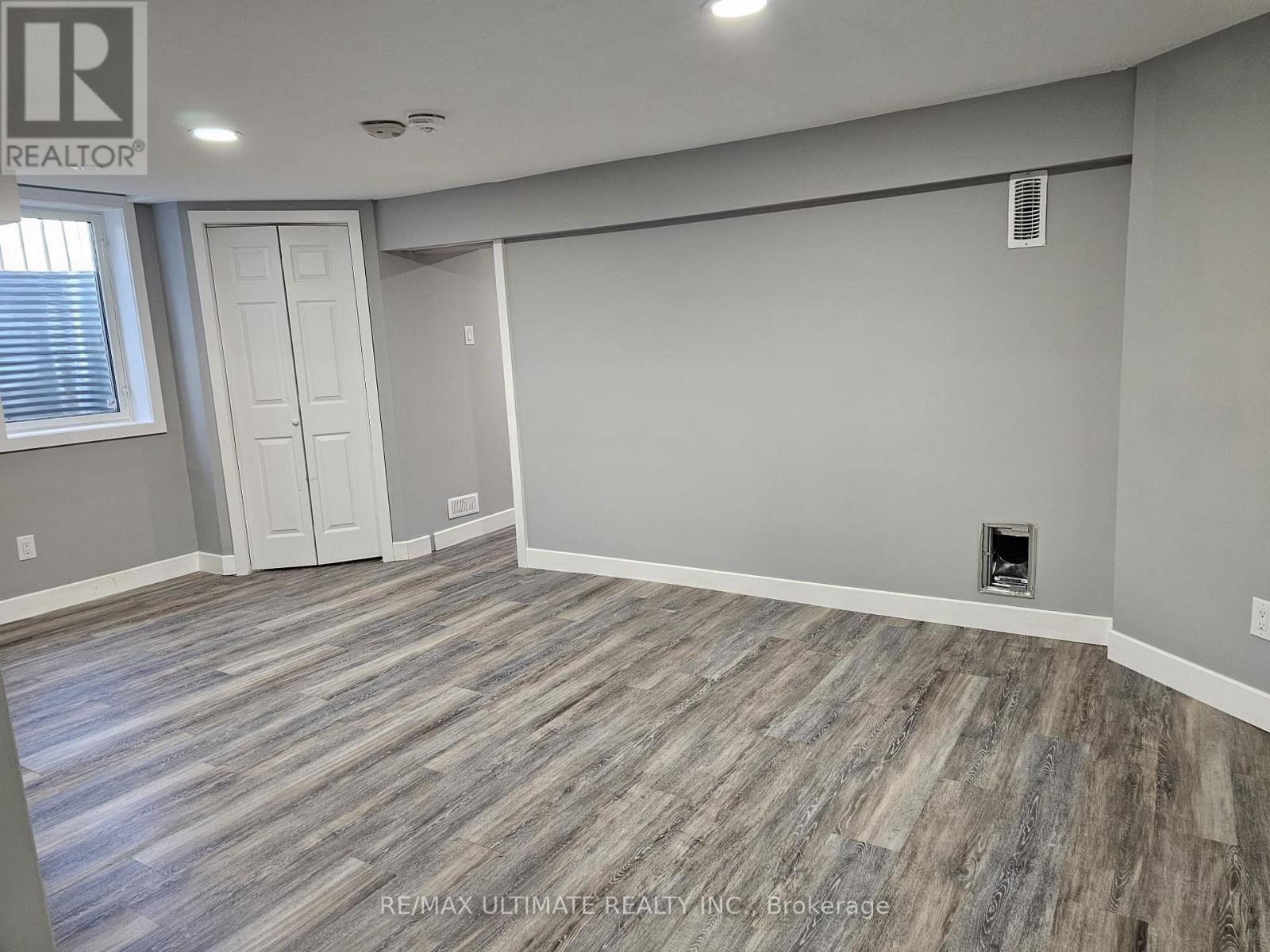 Lower - 977 Ferndale Crescent, Newmarket, Ontario  L3Y 6B6 - Photo 10 - N12479117