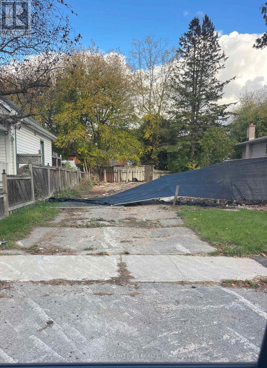 305 Oshawa Boulevard S, Oshawa, Ontario  L1H 5R9 - Photo 2 - E12455874