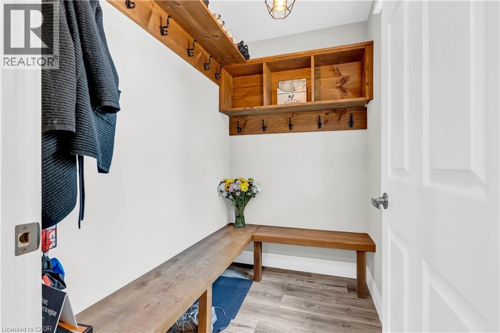 324 East 43rd Street, Hamilton, Ontario  L8T 3C7 - Photo 6 - 40781759