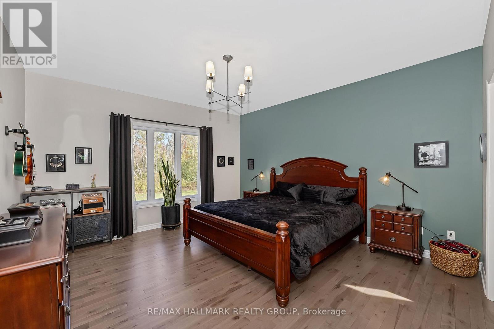 1350 Country Lane, North Dundas, Ontario  K0C 2K0 - Photo 16 - X12474511