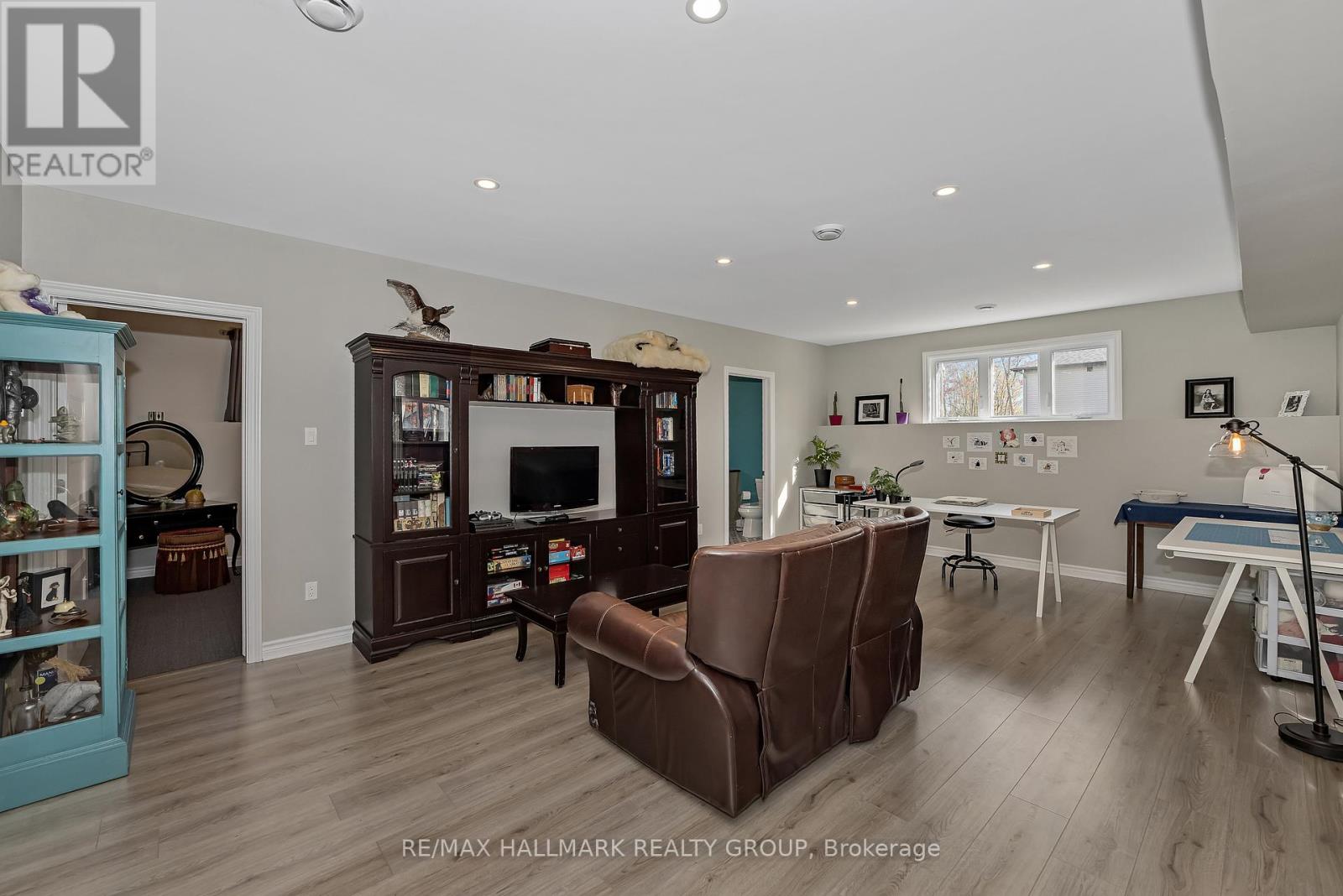 1350 Country Lane, North Dundas, Ontario  K0C 2K0 - Photo 23 - X12474511