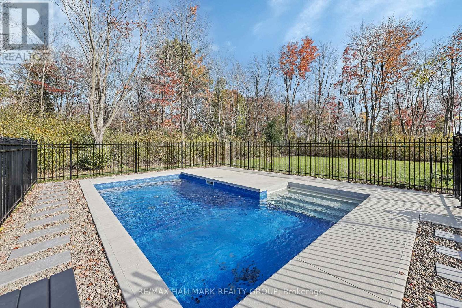 1350 Country Lane, North Dundas, Ontario  K0C 2K0 - Photo 35 - X12474511