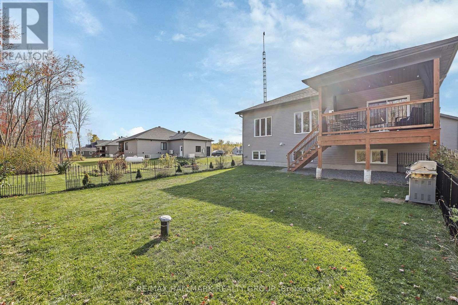 1350 Country Lane, North Dundas, Ontario  K0C 2K0 - Photo 36 - X12474511