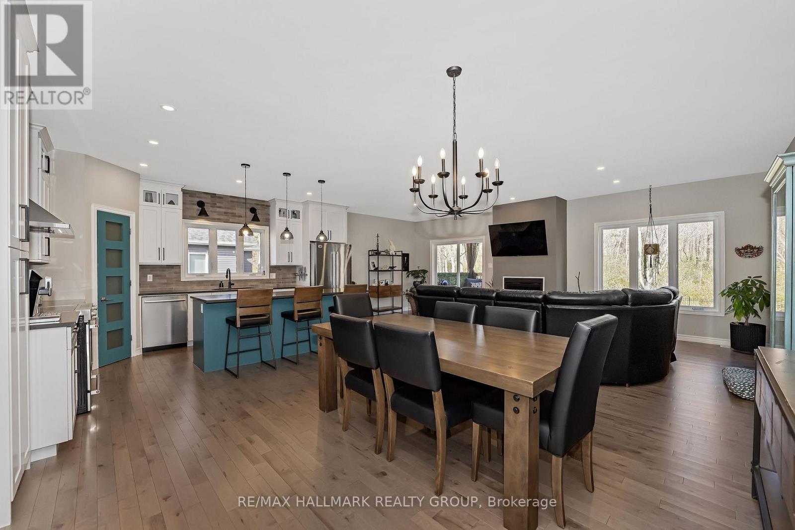 1350 Country Lane, North Dundas, Ontario  K0C 2K0 - Photo 8 - X12474511