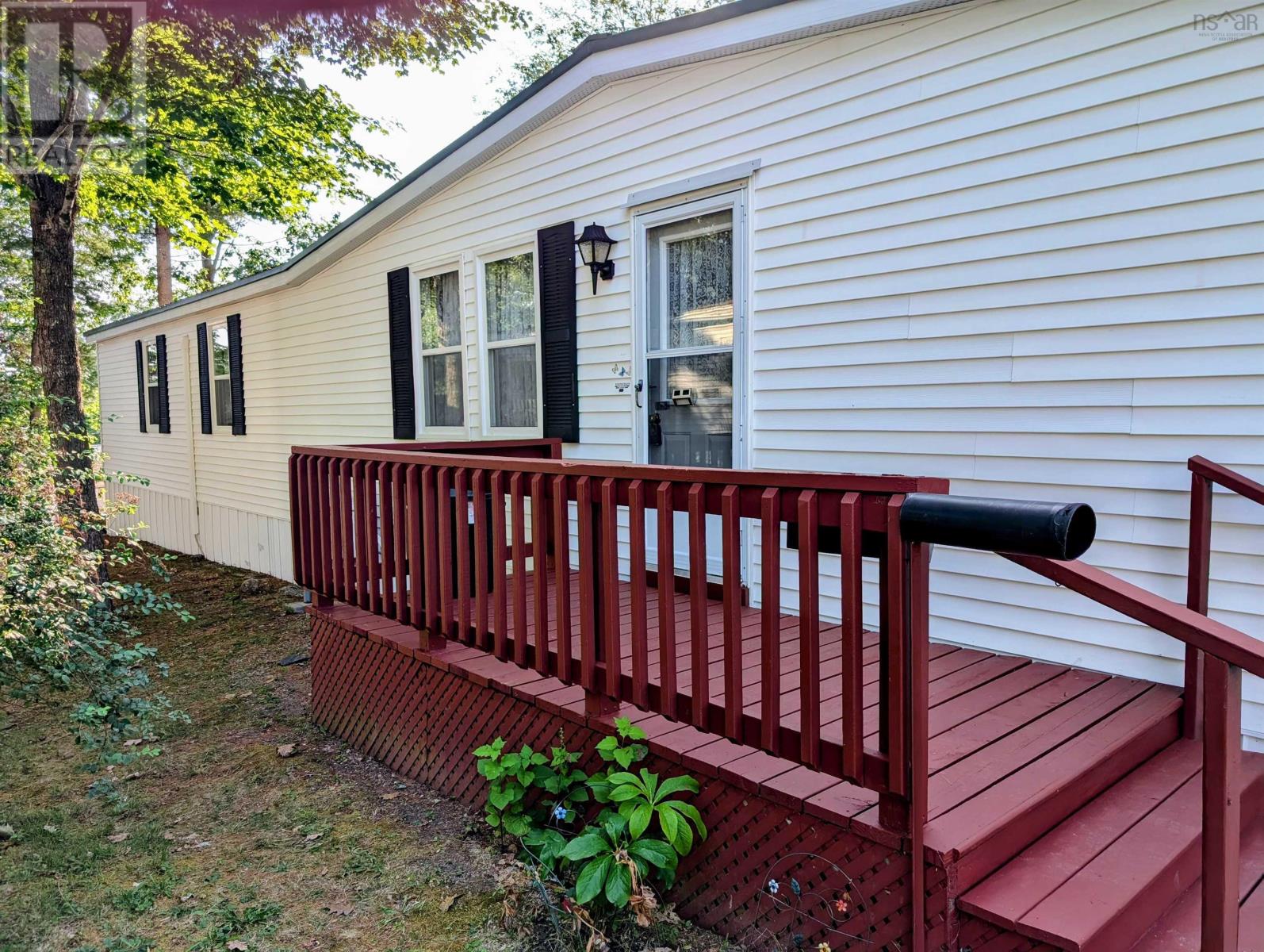 3 Summer Crescent, Bridgewater, Nova Scotia  B4V 3P4 - Photo 3 - 202519305