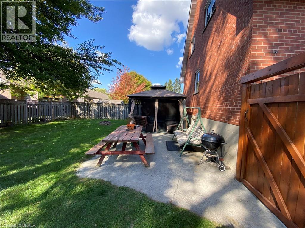 66 Rowanwood Avenue, Brantford, Ontario  N3S 7C6 - Photo 8 - 40776440