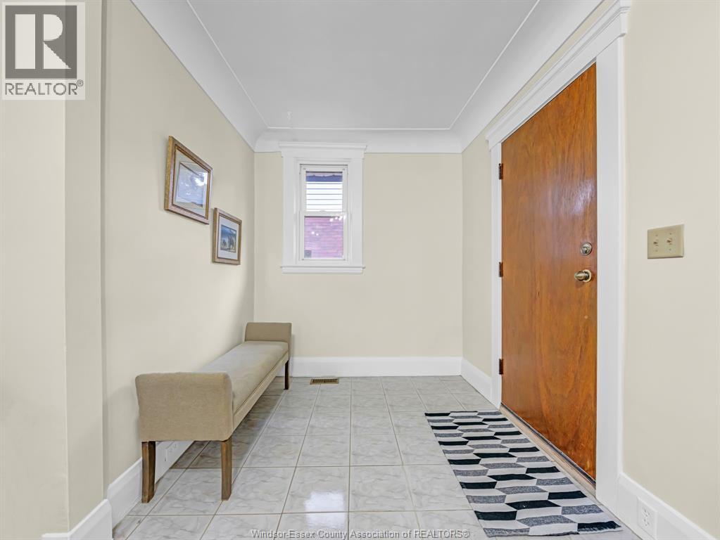 1749 Iroquois, Windsor, Ontario  N8Y 1S1 - Photo 4 - 25027013