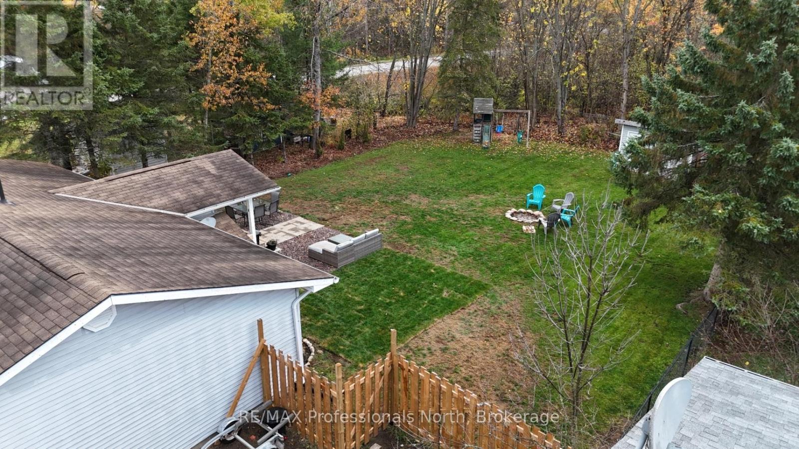 24 Anson Street, Minden Hills, Ontario  K0M 2K0 - Photo 13 - X12479243