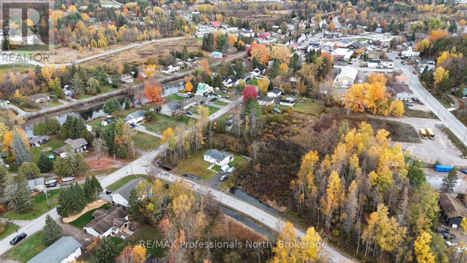 24 Anson Street, Minden Hills, Ontario  K0M 2K0 - Photo 15 - X12479243