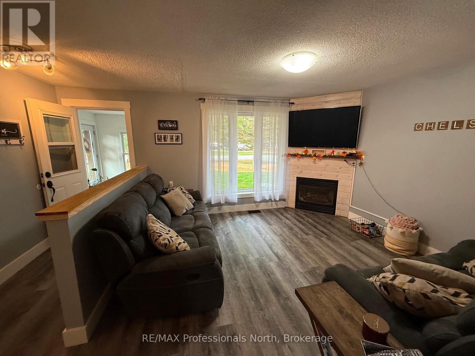 24 Anson Street, Minden Hills, Ontario  K0M 2K0 - Photo 31 - X12479243