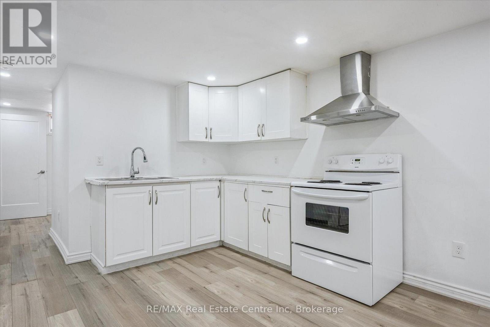 72 Ferndale Avenue, Guelph, Ontario  N1E 1B5 - Photo 15 - X12479277