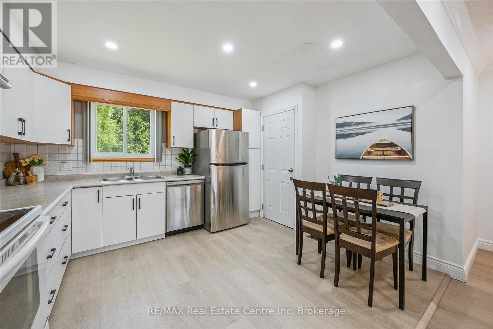 72 Ferndale Avenue, Guelph, Ontario  N1E 1B5 - Photo 7 - X12479277