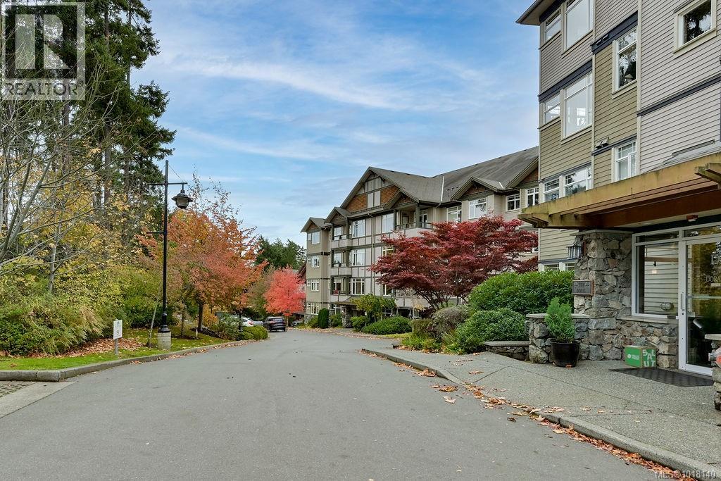 309d 1115 Craigflower Rd, Esquimalt, British Columbia  V9A 7R1 - Photo 38 - 1018140