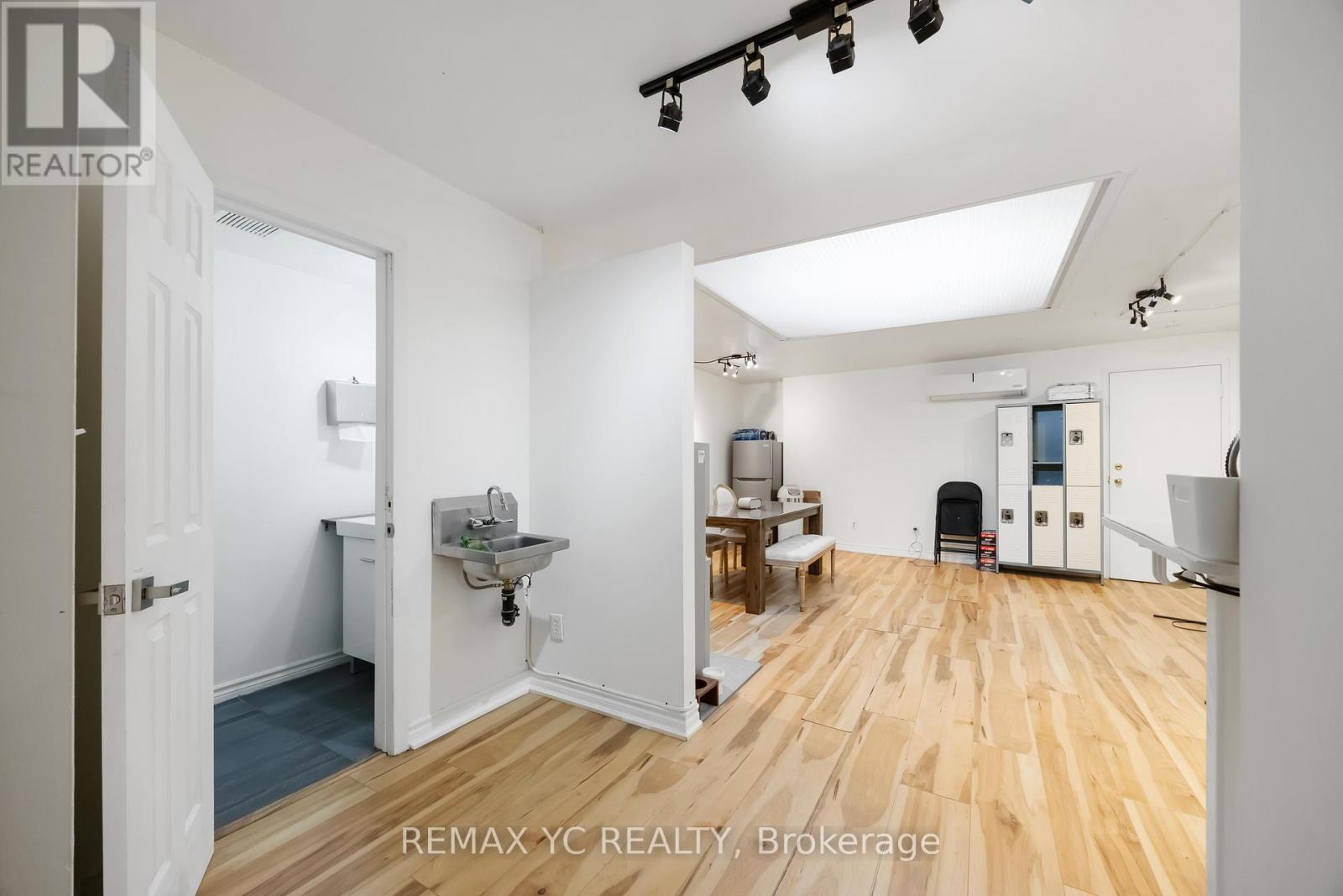 2nd Floor - 4864 Yonge Street, Toronto (Lansing-Westgate), Ontario  M2N 5N2 - Photo 18 - C12474650