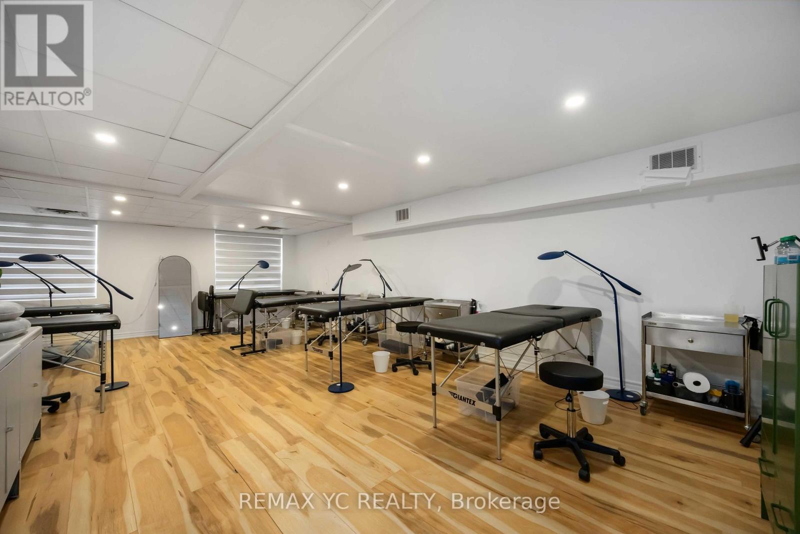 2nd Floor - 4864 Yonge Street, Toronto (Lansing-Westgate), Ontario  M2N 5N2 - Photo 5 - C12474650