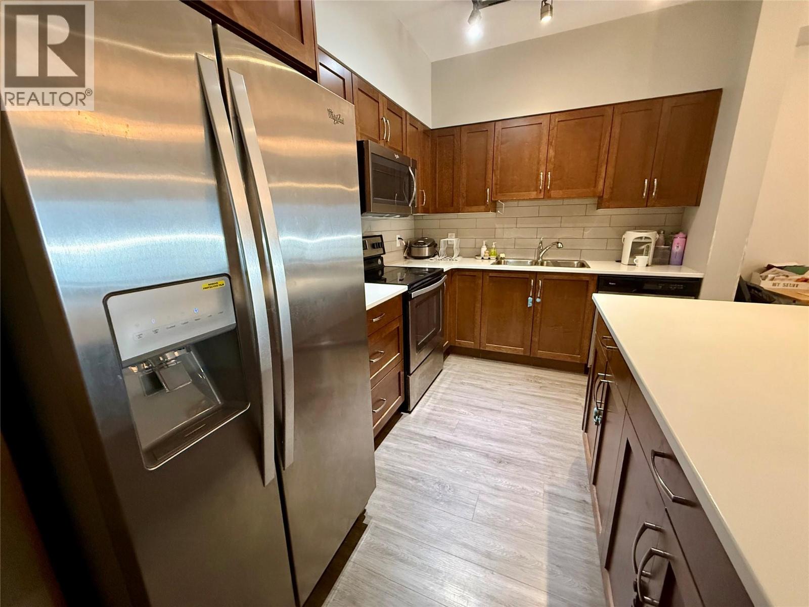 5570 Broadwater Road Unit# 113, Castlegar, British Columbia V1N 0A1 - Photo 3 - 10366541