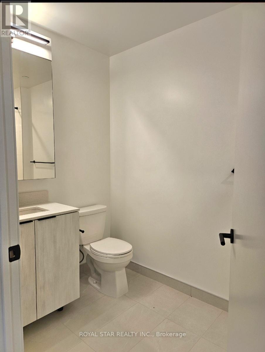 1713 - 2495 Eglinton Avenue W, Mississauga, Ontario  L5M 2T2 - Photo 8 - W12479118
