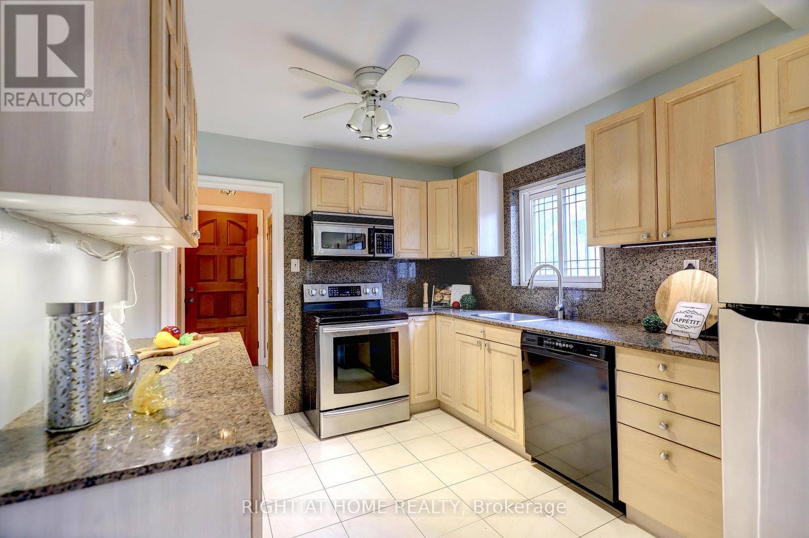 56 Cynthia Road, Toronto, Ontario  M6N 2P9 - Photo 15 - W12479120