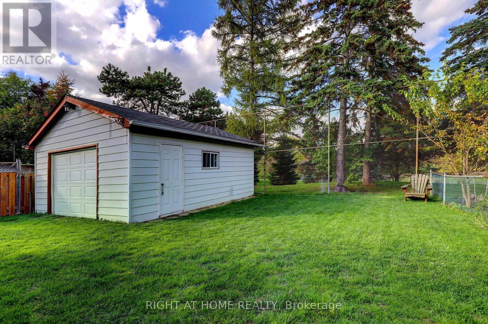 56 Cynthia Road, Toronto, Ontario  M6N 2P9 - Photo 42 - W12479120