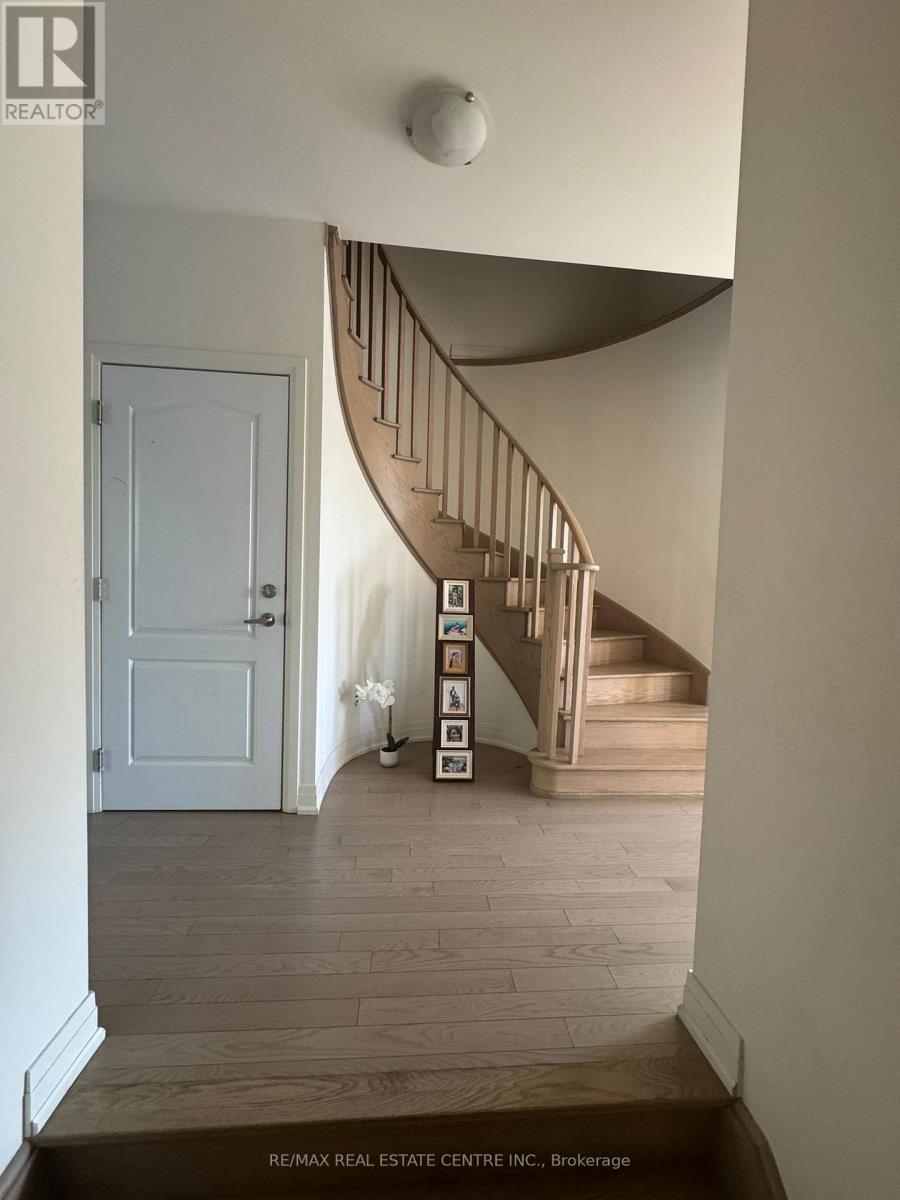 (Upper Level) - 8 Unwind Crescent, Brampton, Ontario  L6X 0B3 - Photo 6 - W12479143