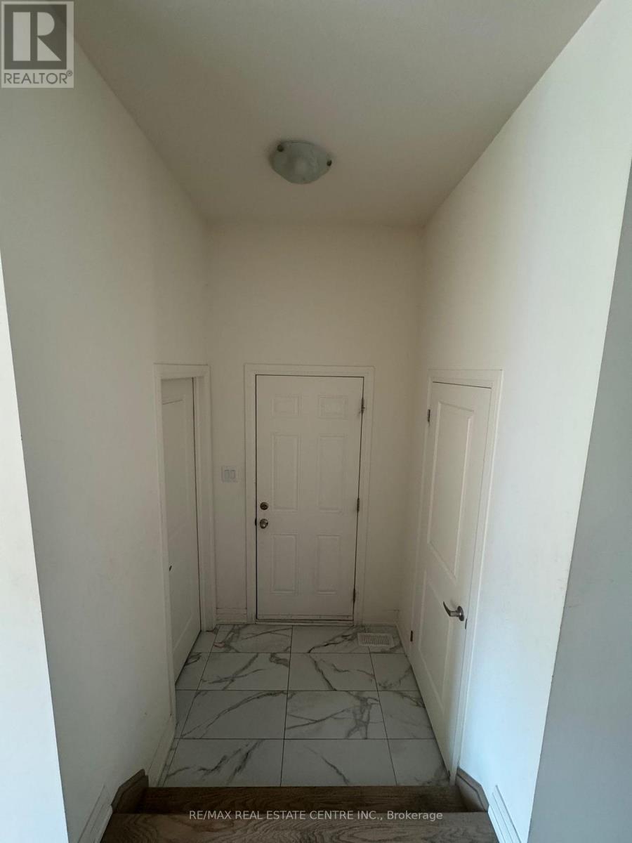 (Upper Level) - 8 Unwind Crescent, Brampton, Ontario  L6X 0B3 - Photo 7 - W12479143