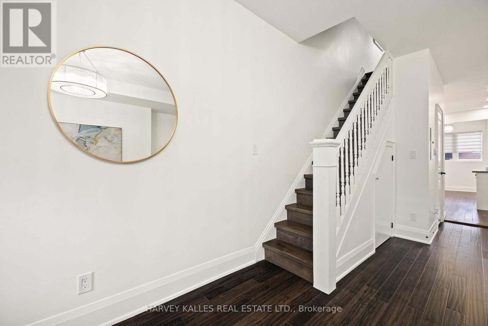 Main & 2nd - 198 Yarmouth Road, Toronto, Ontario  M6G 1X4 - Photo 10 - W12479151