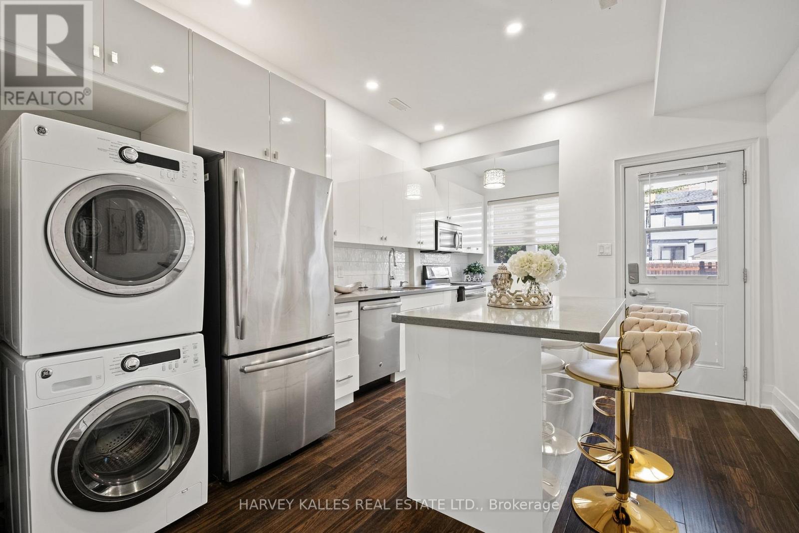Main & 2nd - 198 Yarmouth Road, Toronto, Ontario  M6G 1X4 - Photo 13 - W12479151