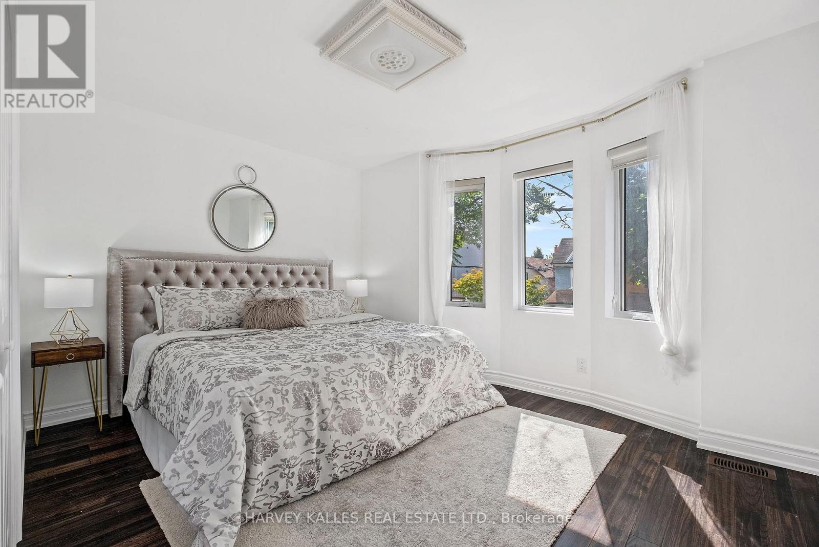 Main & 2nd - 198 Yarmouth Road, Toronto, Ontario  M6G 1X4 - Photo 20 - W12479151
