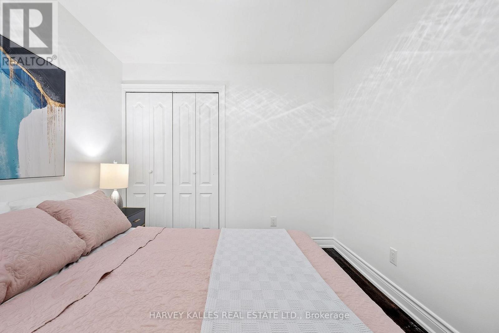 Main & 2nd - 198 Yarmouth Road, Toronto, Ontario  M6G 1X4 - Photo 24 - W12479151